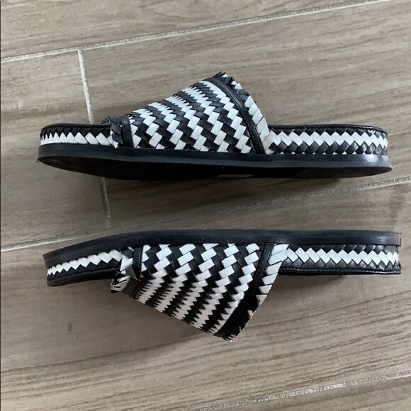 Sigerson Morrison Aoven Woven Pool Slide Sandals - Picture 6 of 7